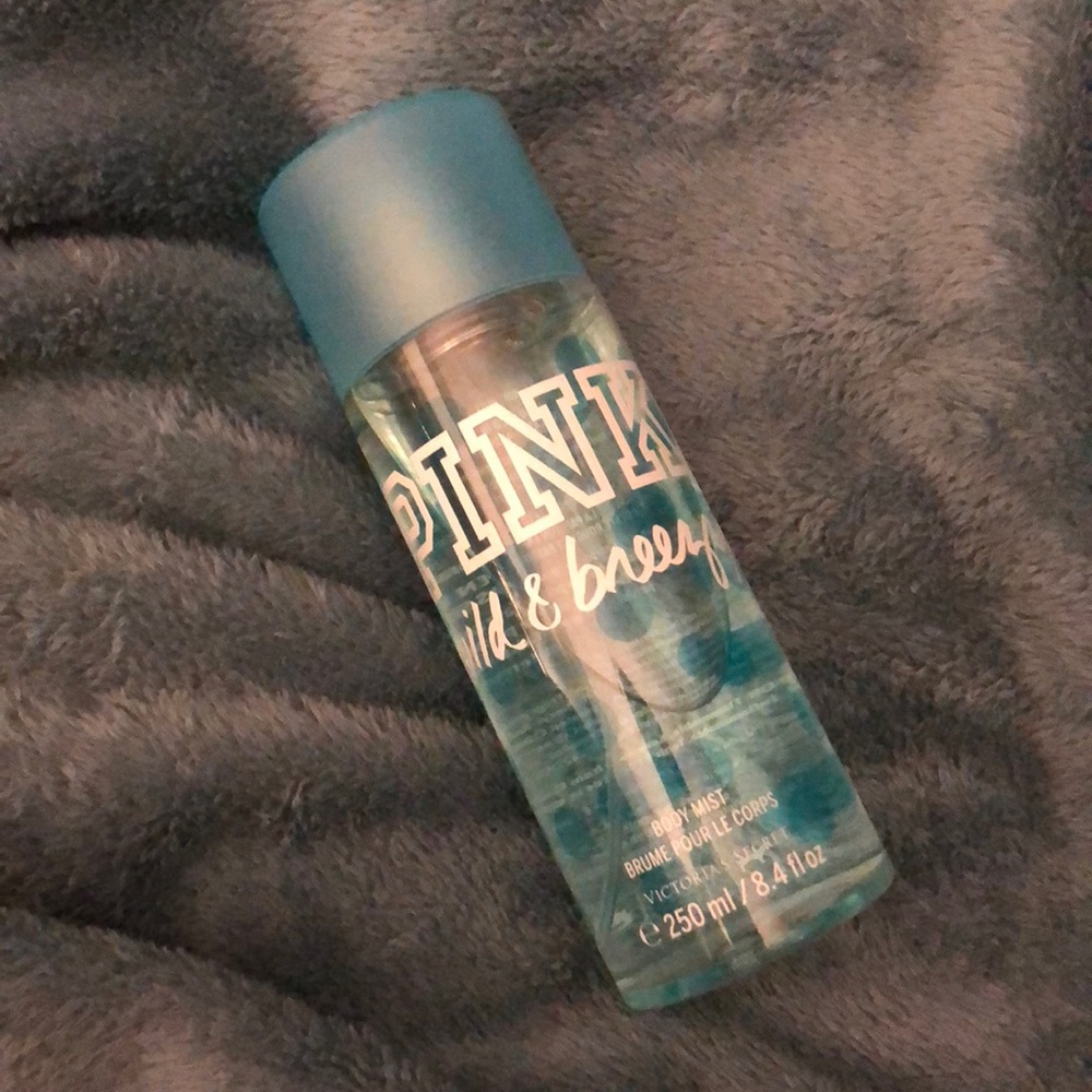 PINK Wild & Breezy Body Spray